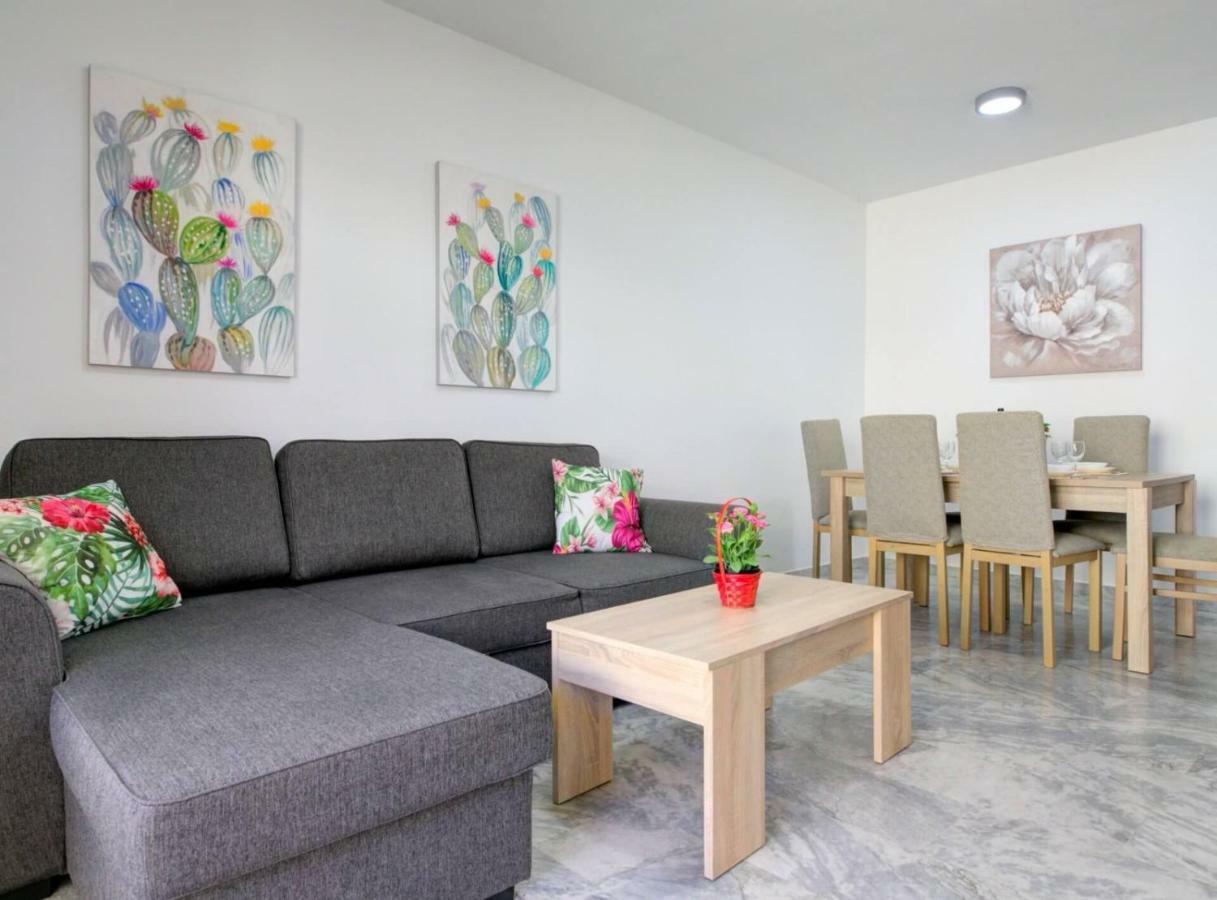 Apartamento Vinuela Фуeнхирола Екстериор снимка